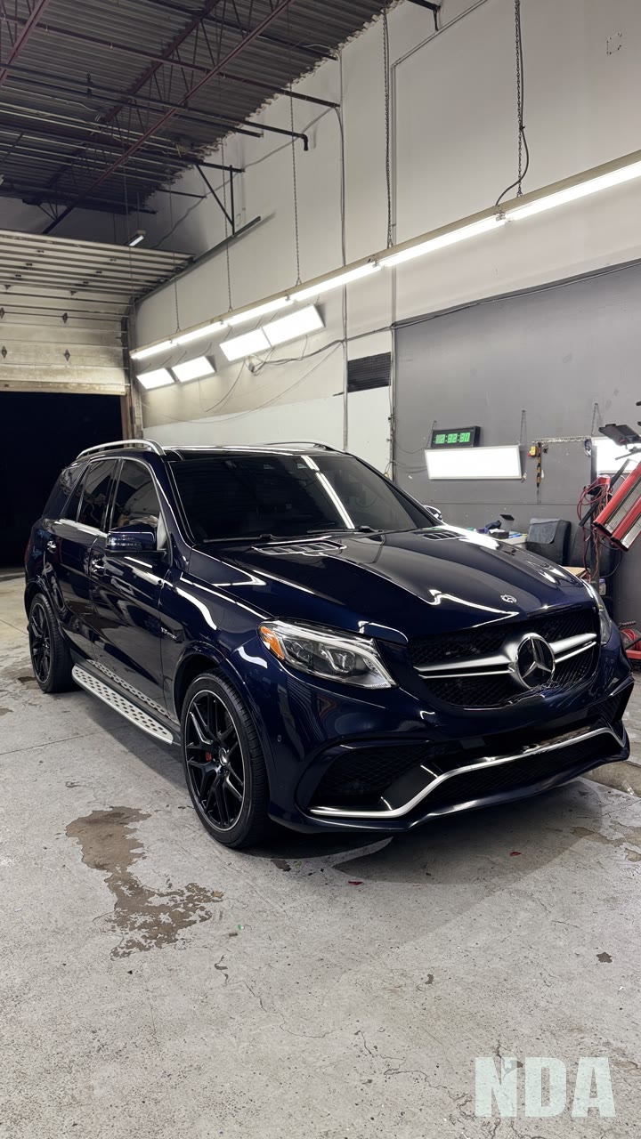 navy Mercedes-AMG GLE 63 S
