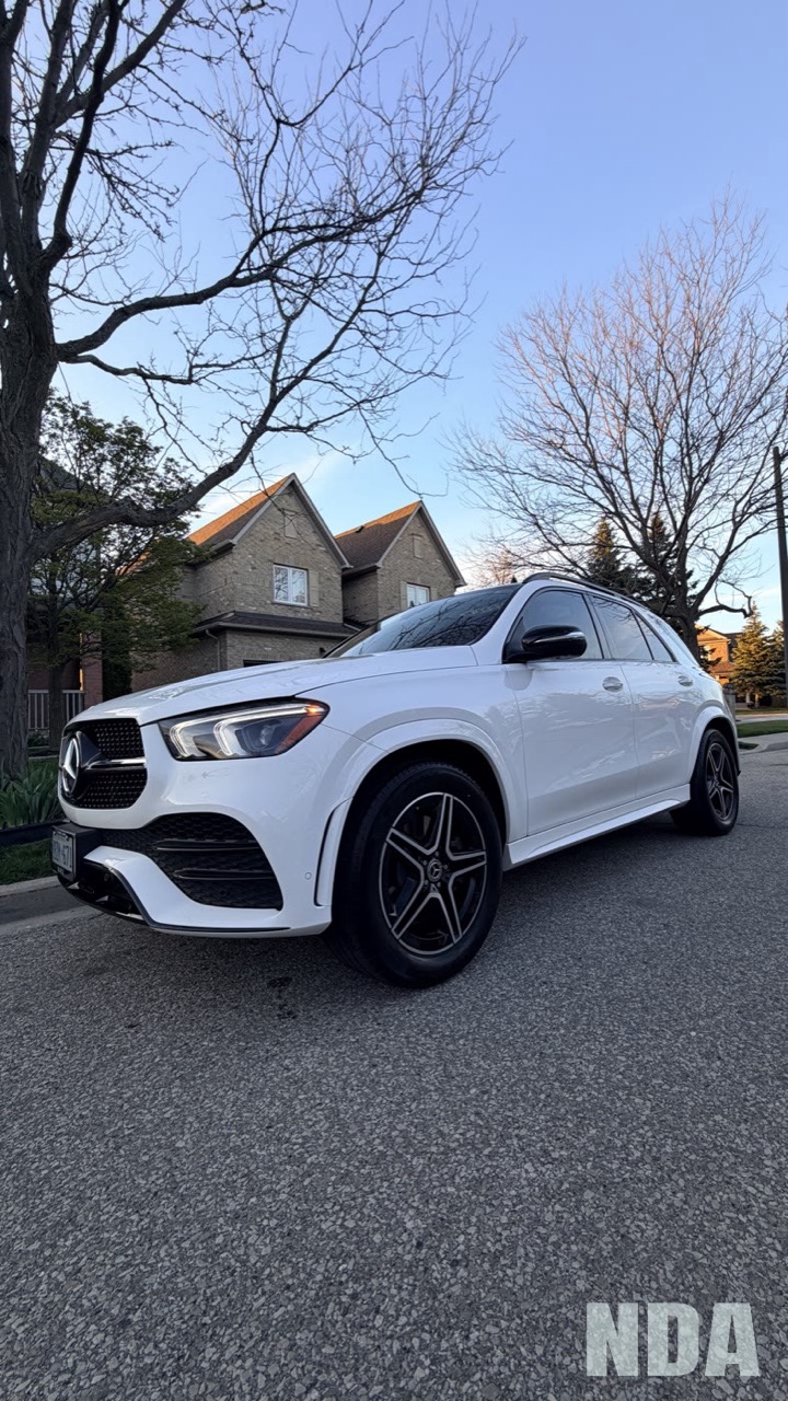 white Mercedes-Benz GLE 450