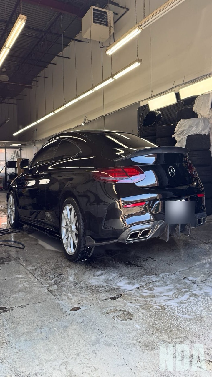 black Mercedes-Benz C-Class Coupe