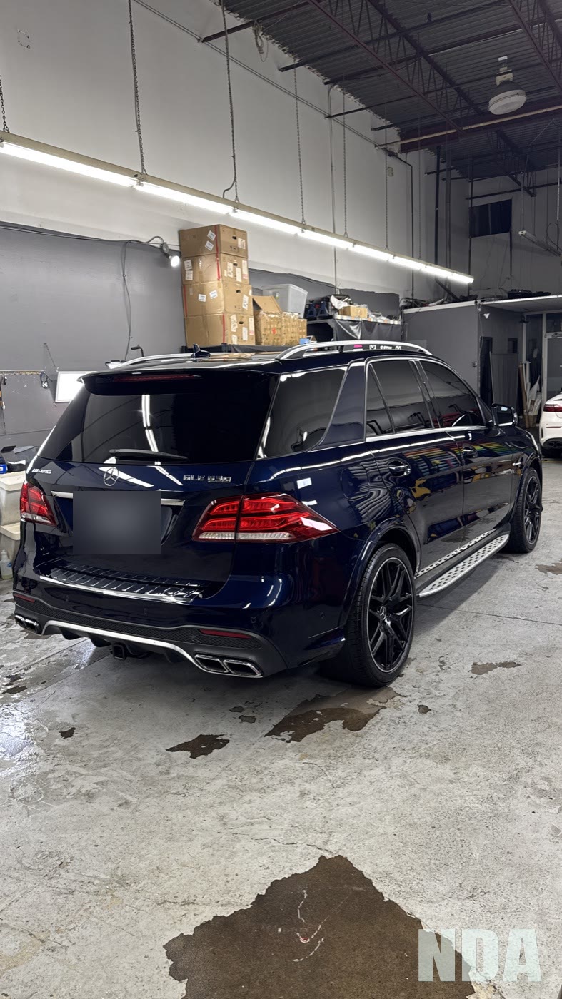 navy Mercedes-AMG GLE 63 S